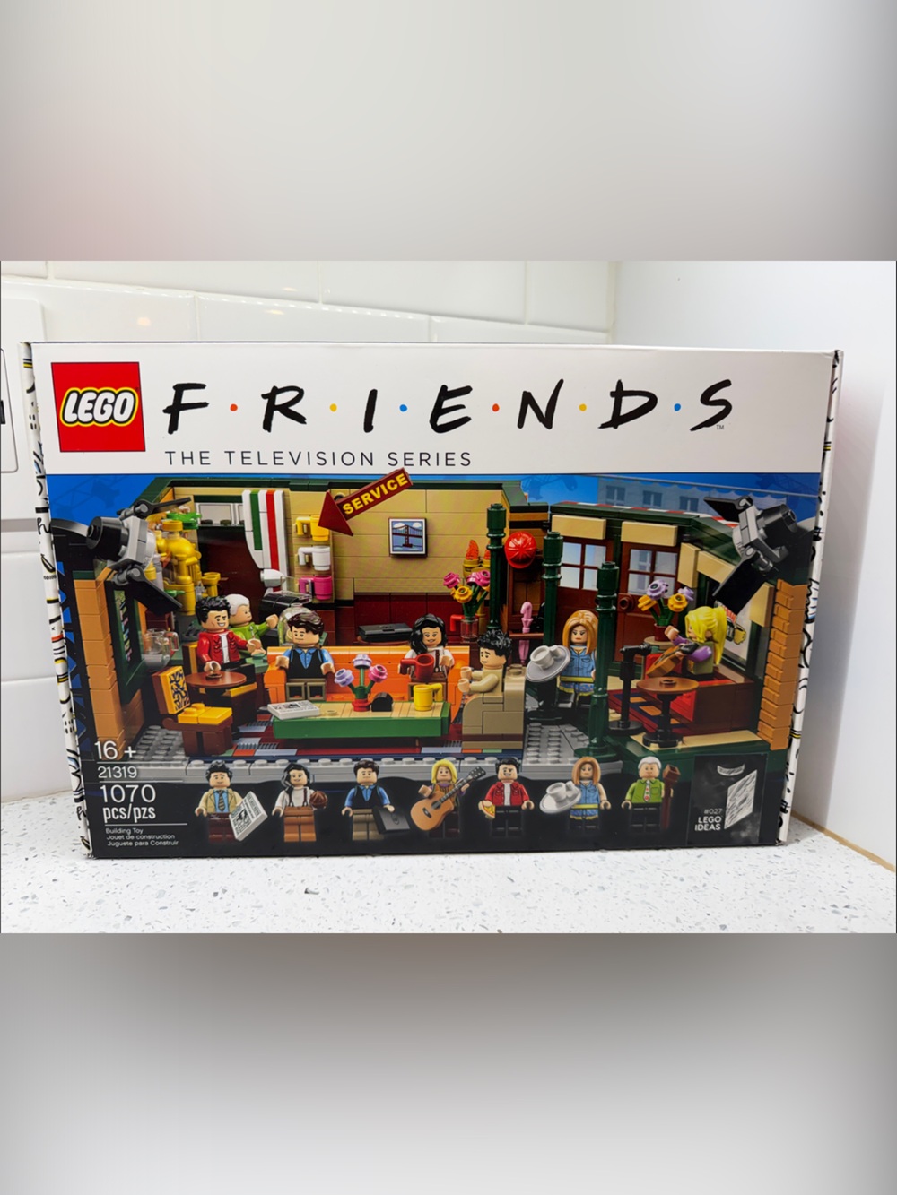 Lego Friends Central Perk Cafe Set - White, Blue, Yellow, Red, Green